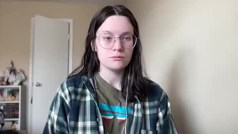 Snapshot of worship_lucina chatting on 12/17/24, 03:49 Lucina online show from 12/17/24, 03:49