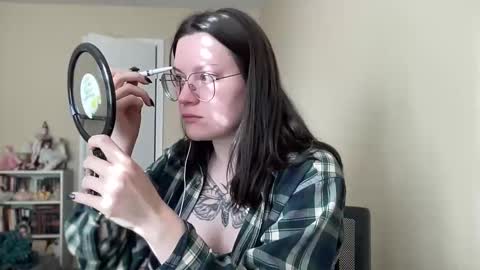 Snapshot of worship_lucina chatting on 01/01/25, 03:14 Lucina online show from 01/01/25, 03:14