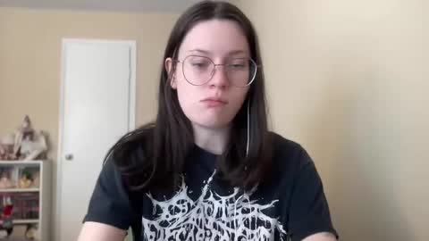 Snapshot of worship_lucina chatting on 01/06/25, 06:31 Lucina online show from 01/06/25, 06:31