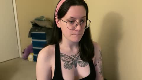 Snapshot of worship_lucina chatting on 01/28/25, 12:15 Lucina online show from 01/28/25, 12:15