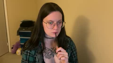 Snapshot of worship_lucina chatting on 01/30/25, 11:24 Lucina online show from 01/30/25, 11:24