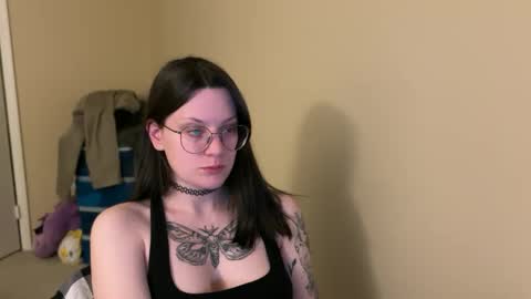 Snapshot of worship_lucina chatting on 02/05/25, 11:17 Lucina online show from 02/05/25, 11:17