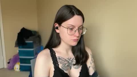 Snapshot of worship_lucina chatting on 02/20/25, 06:24 Lucina online show from 02/20/25, 06:24