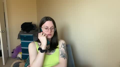 Snapshot of worship_lucina chatting on 02/26/25, 06:43 Lucina online show from 02/26/25, 06:43