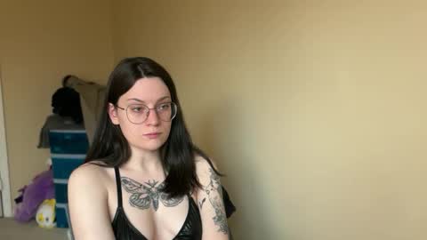 Lucina online show from 03/05/25, 05:50