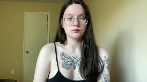 Snapshot of worship_lucina chatting on 09/12/25, 06:52 Lucina online show from 09/12/25, 06:52