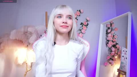Snapshot of wow_angel chatting on 05/03/26, 05:35 wow_angel online show from 05/03/26, 05:35