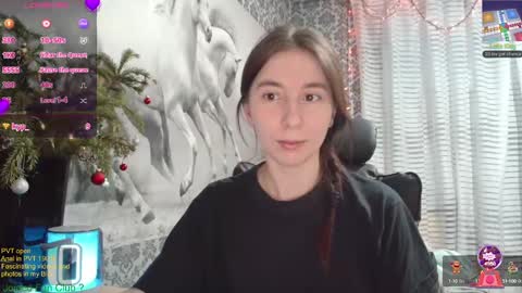 Snapshot of wow_porno_ chatting on 12/18/24, 02:28 Anna  online show from 12/18/24, 02:28
