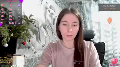 Snapshot of wow_porno_ chatting on 12/22/24, 10:17 Anna  online show from 12/22/24, 10:17