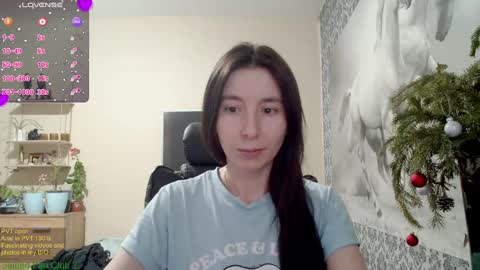 Snapshot of wow_porno_ chatting on 12/28/24, 12:35 Anna  online show from 12/28/24, 12:35