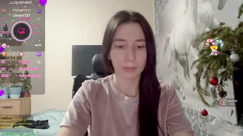 Snapshot of wow_porno_ chatting on 01/01/25, 11:05 Anna  online show from 01/01/25, 11:05