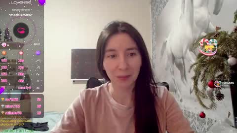 Snapshot of wow_porno_ chatting on 01/01/25, 02:09 Anna  online show from 01/01/25, 02:09