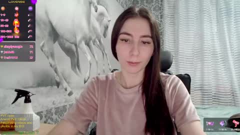 Snapshot of wow_porno_ chatting on 02/23/25, 06:23 Anna  online show from 02/23/25, 06:23