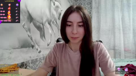 Snapshot of wow_porno_ chatting on 02/24/25, 01:21 Anna  online show from 02/24/25, 01:21