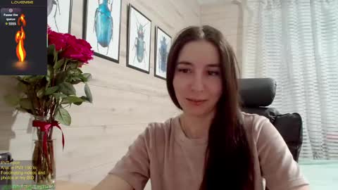 Snapshot of wow_porno_ chatting on 03/10/25, 04:03 Anna  online show from 03/10/25, 04:03