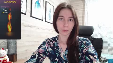 Snapshot of wow_porno_ chatting on 09/17/25, 07:10 Anna  online show from 09/17/25, 07:10