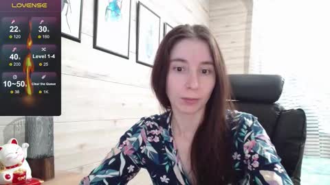 Snapshot of wow_porno_ chatting on 09/18/25, 07:54 Anna  online show from 09/18/25, 07:54