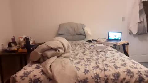 Cuteipie online show from 12/14/25, 11:48