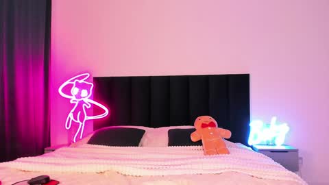 Emi online show from 12/17/24, 05:07