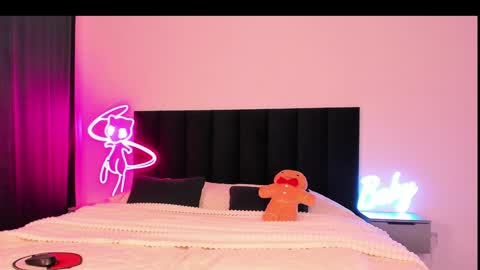 Emi online show from 01/14/25, 04:04