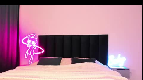 Emi online show from 03/03/25, 04:58