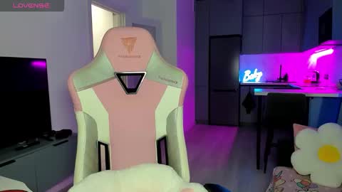 Emi online show from 01/13/26, 05:07