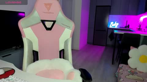 Emi online show from 01/14/26, 05:07