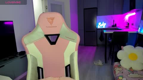 Emi online show from 03/09/26, 04:05