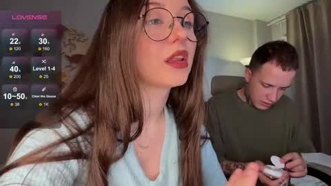 Snapshot of wwow_meow chatting on 11/04/25, 07:40 Eric and Christine 3 online show from 11/04/25, 07:40