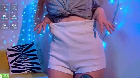 Snapshot of wxiuixw chatting on 02/06/25, 07:18 Sonya online show from 02/06/25, 07:18