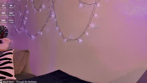 Snapshot of wxiuixw chatting on 10/28/25, 05:15 Sonya online show from 10/28/25, 05:15