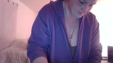 x0_jade online show from 12/21/25, 11:34