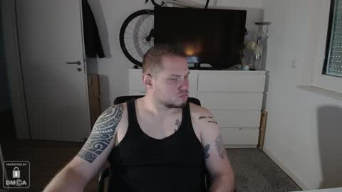 Snapshot of x19marco93x chatting on 12/08/24, 12:08 x19marco93x online show from 12/08/24, 12:08