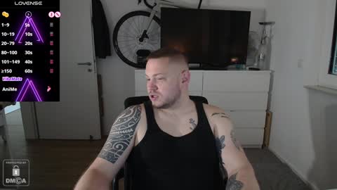 Snapshot of x19marco93x chatting on 02/02/25, 01:52 x19marco93x online show from 02/02/25, 01:52