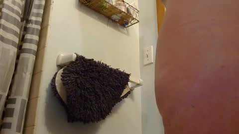 x2kayx2 online show from 11/25/25, 10:59