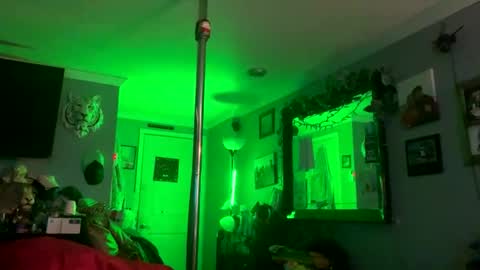 Whatyouwantbest online show from 11/17/25, 05:41