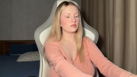 eva online show from 11/30/25, 04:33