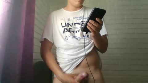 x_andrescam online show from 11/17/25, 07:41