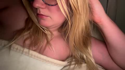 Mariah  online show from 10/19/25, 10:38