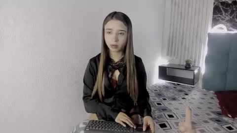 x_jules_ online show from 10/10/25, 12:31