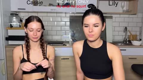 wiwi clap clap cat baby girl online show from 01/11/26, 04:34