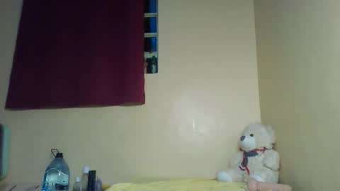 X melanine online show from 12/04/25, 12:42