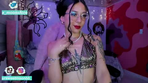 Snapshot of x_moonshine chatting on 12/26/24, 04:32 s s s online show from 12/26/24, 04:32