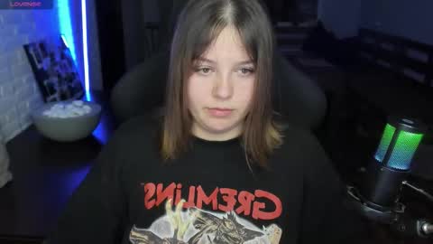 LOVE NERDS ONLY online show from 09/15/25, 03:39