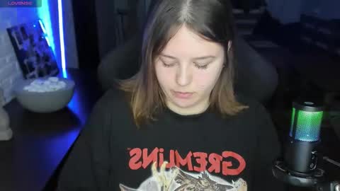 LOVE NERDS ONLY online show from 09/22/25, 02:35