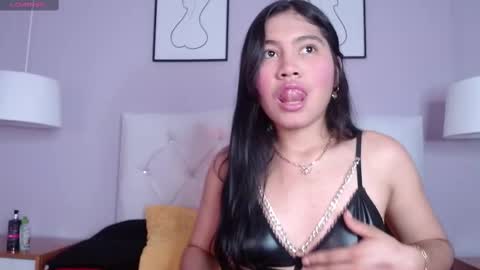 aurora  online show from 09/23/25, 03:20