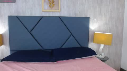 aurora  online show from 11/05/25, 04:01