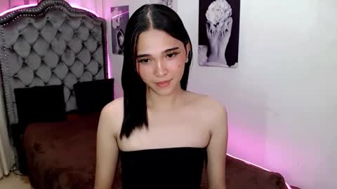 xairah_doux online show from 10/25/25, 04:20