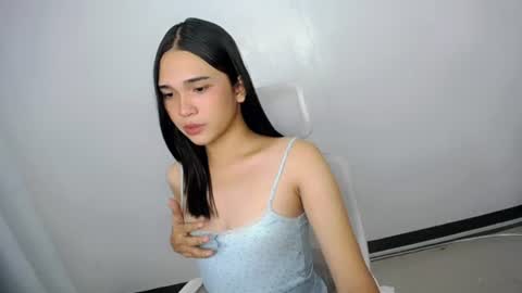 Snapshot of xairah_doux chatting on 06/14/26, 01:47 xairah_doux online show from 06/14/26, 01:47