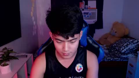 Prince Aldrian  online show from 02/19/25, 02:34